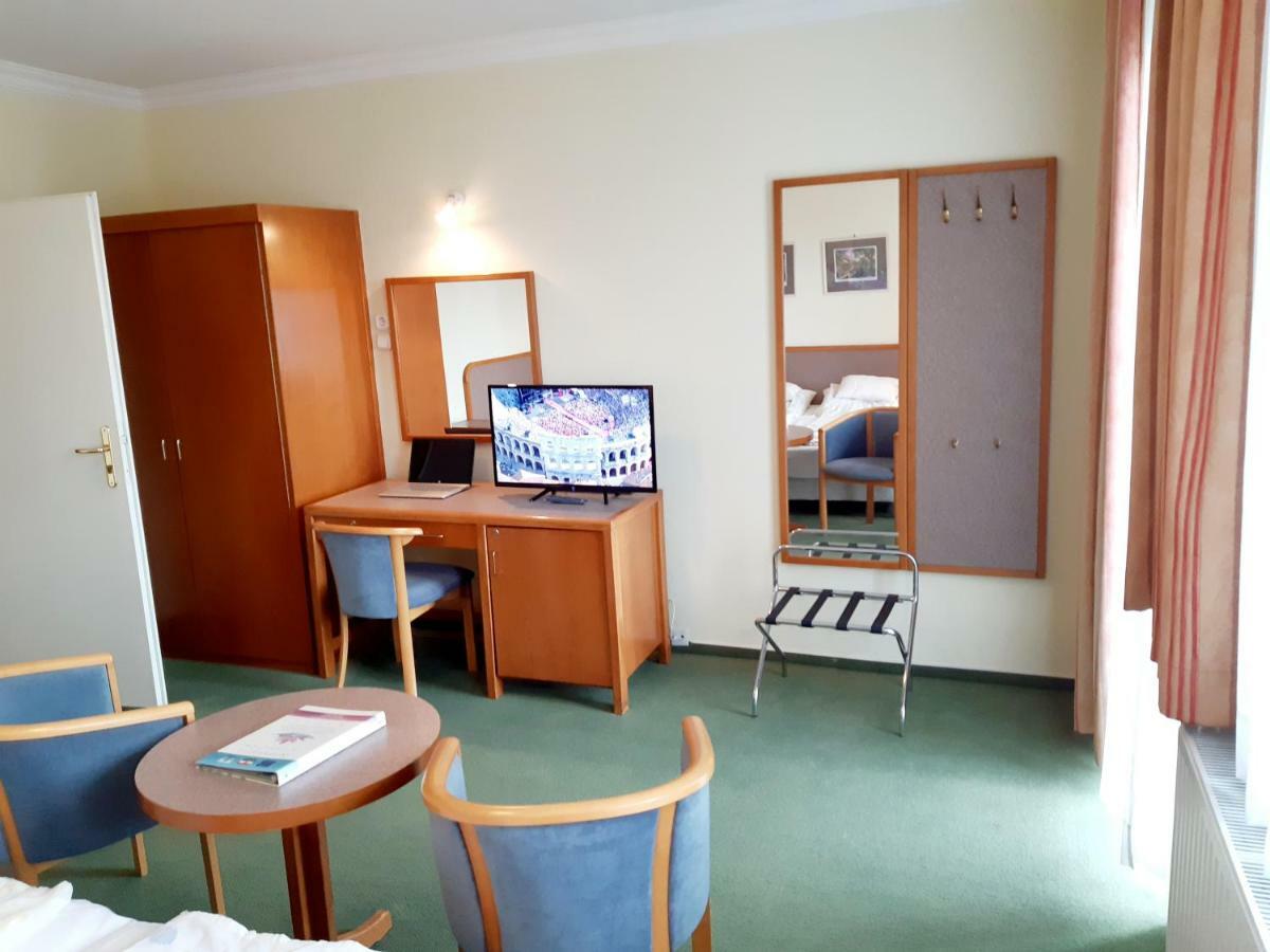 Apartment Pension Rideg Heviz Ngoại thất bức ảnh