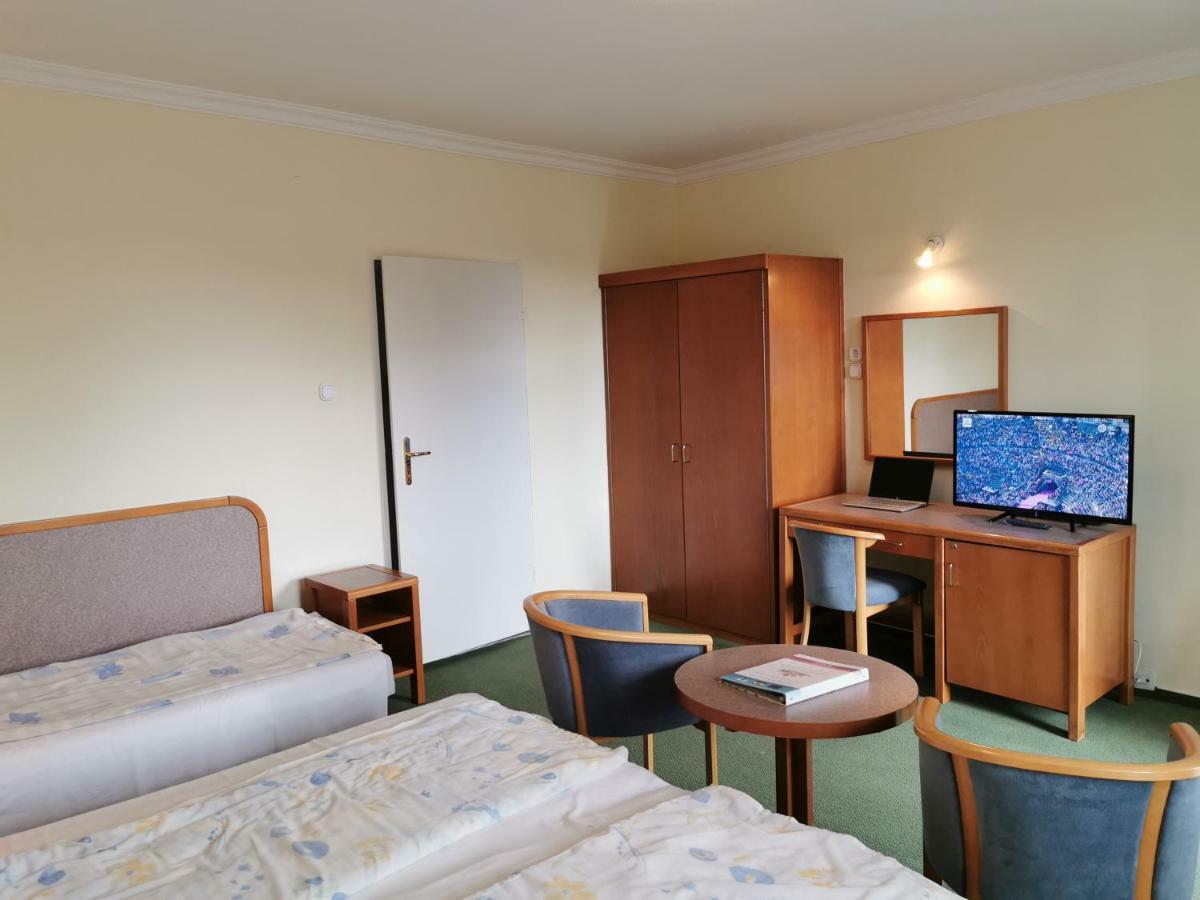 Apartment Pension Rideg Heviz Ngoại thất bức ảnh